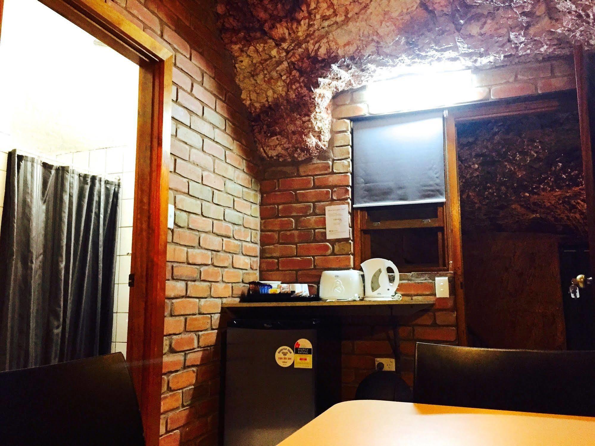 The Lookout Cave Underground Motel Coober Pedy Luaran gambar